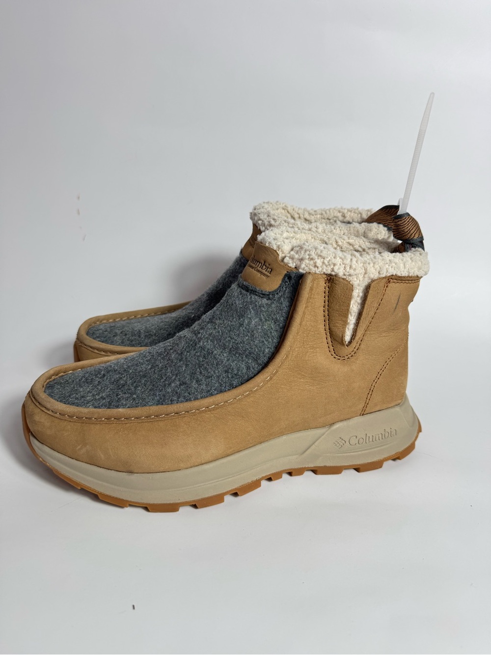 Columbia Kids Tan and Gray Sherpa-Lined Winter Boot